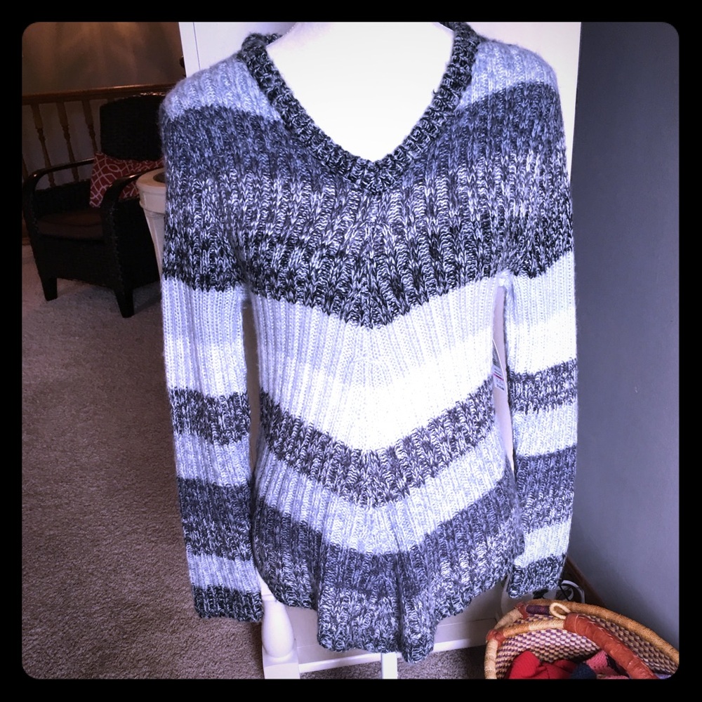 Blue shades striped tunic sweater